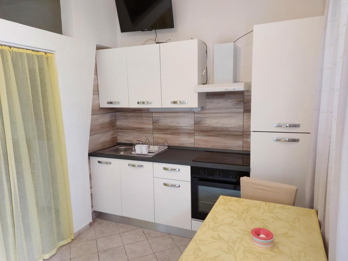 Apartments & Rooms Nensi 巴斯卡 外观 照片