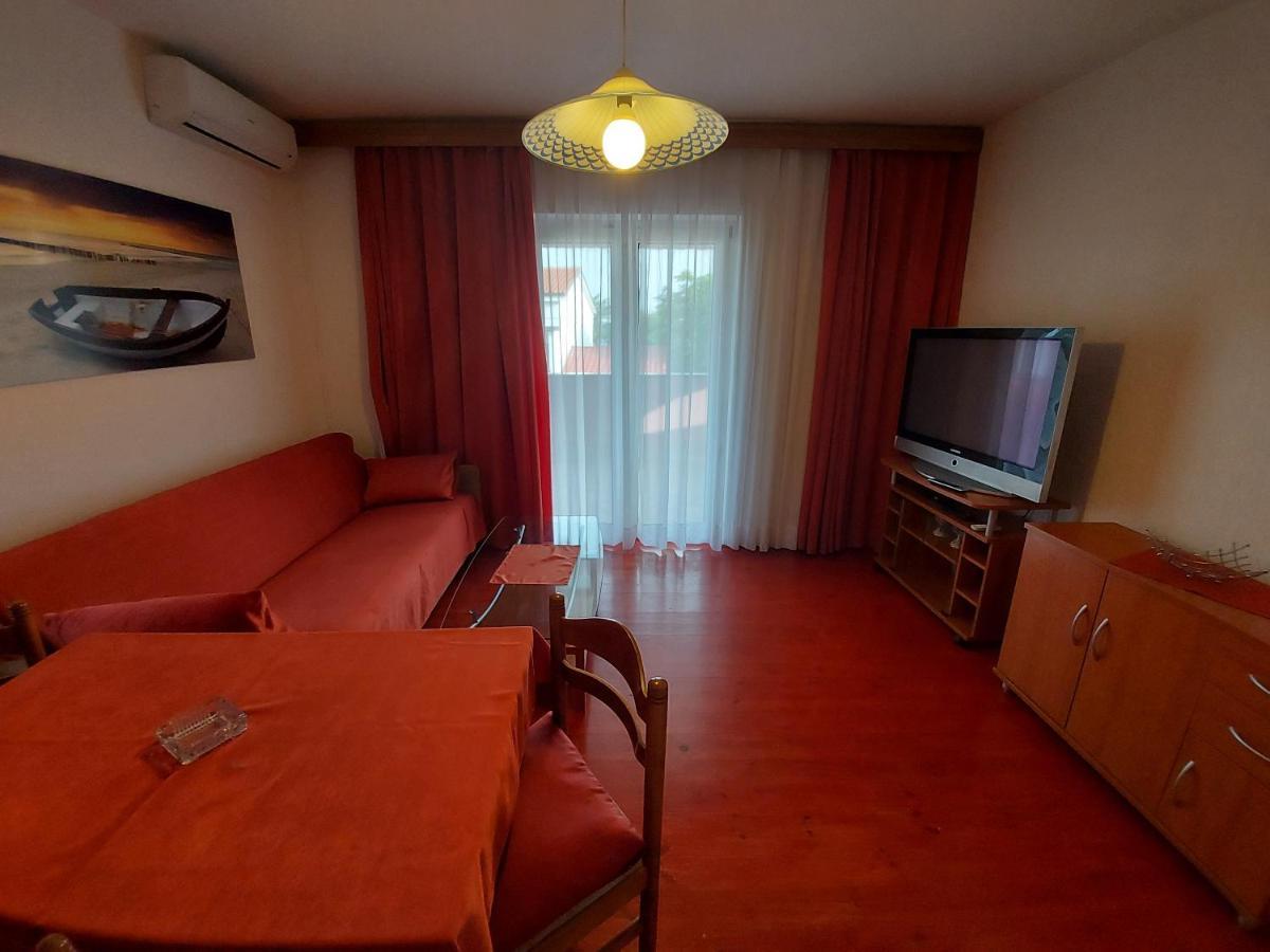Apartments & Rooms Nensi 巴斯卡 外观 照片